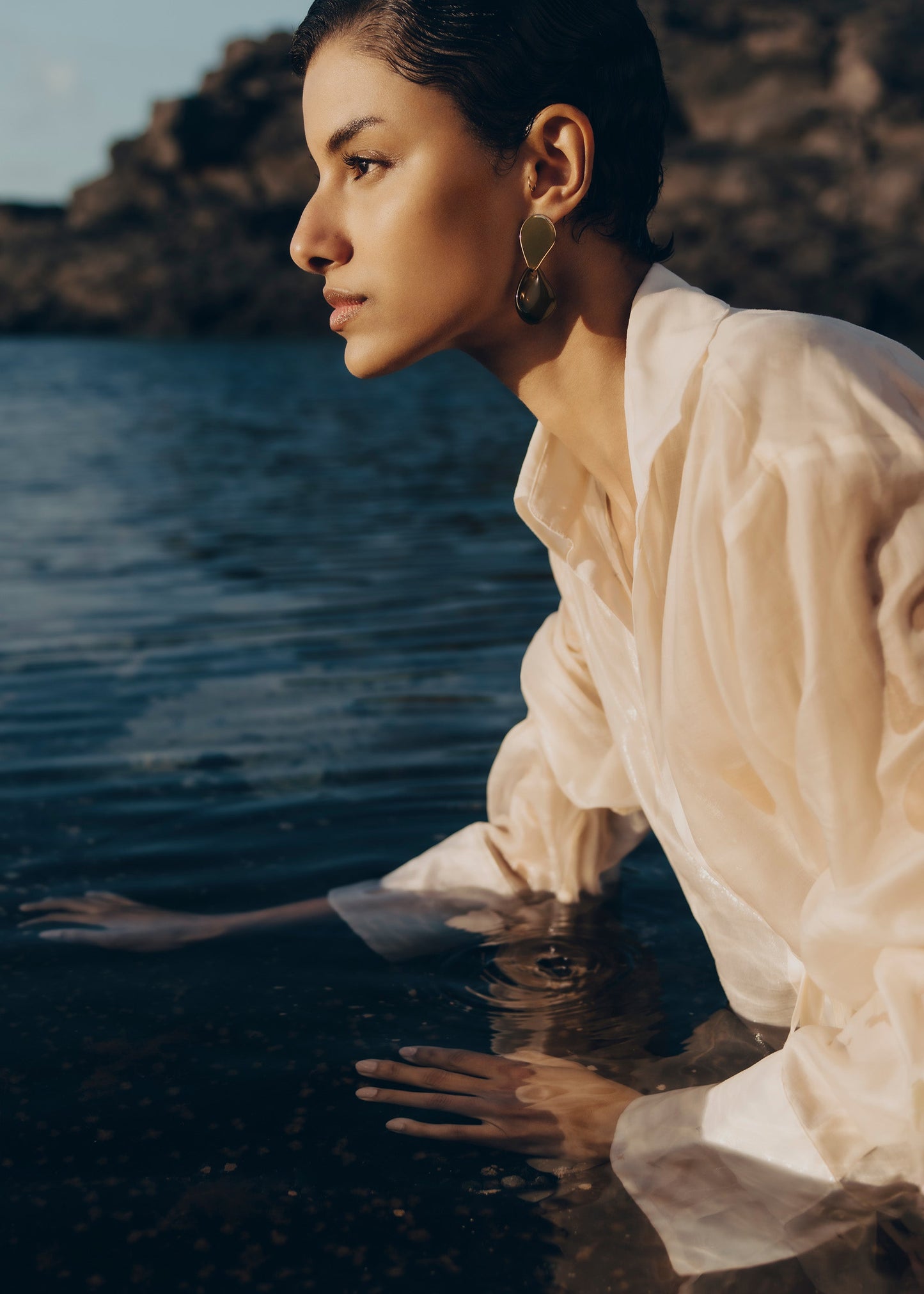 Naé Earrings - Smoked glass