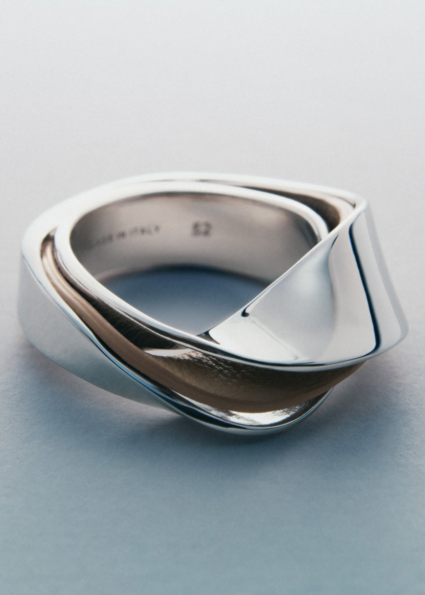 Ormé Ring - Silver in rhodium with Taupe Leather