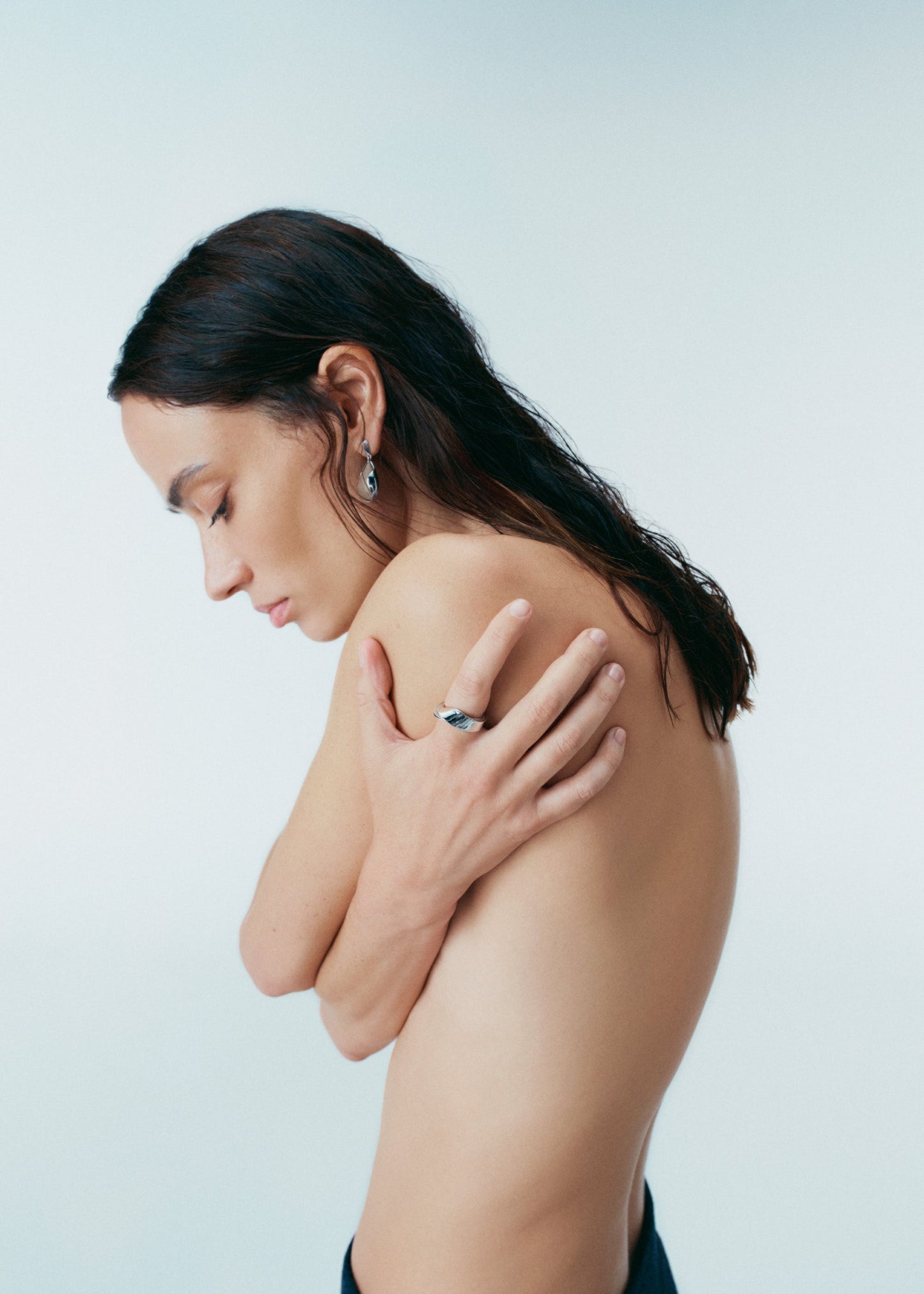 Ormé Earrings - Silver in rhodium with Taupe Leather