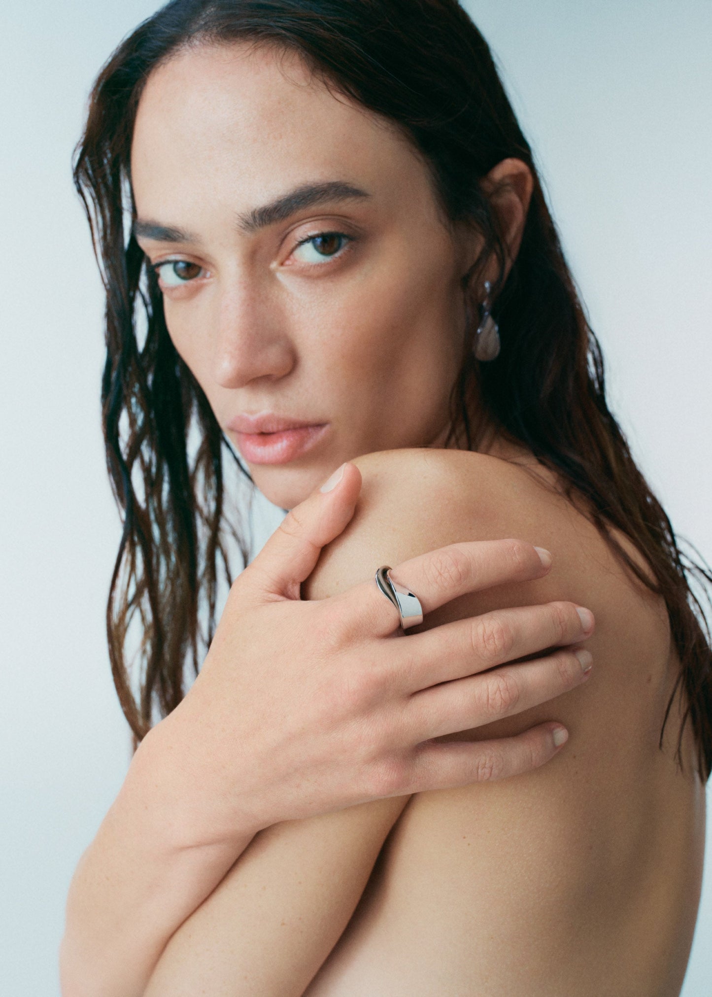 Ormé Ring - Silver in rhodium with Taupe Leather