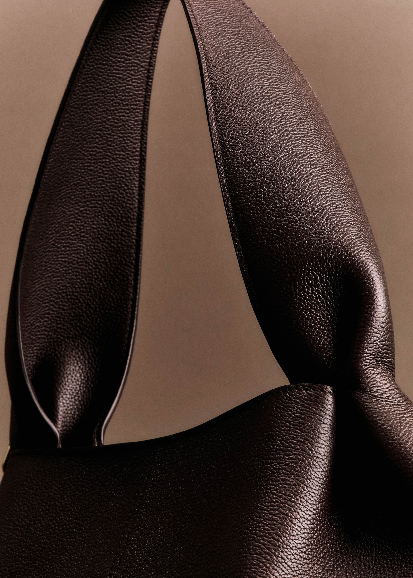 Numéro Neuf East West - Textured Ebony