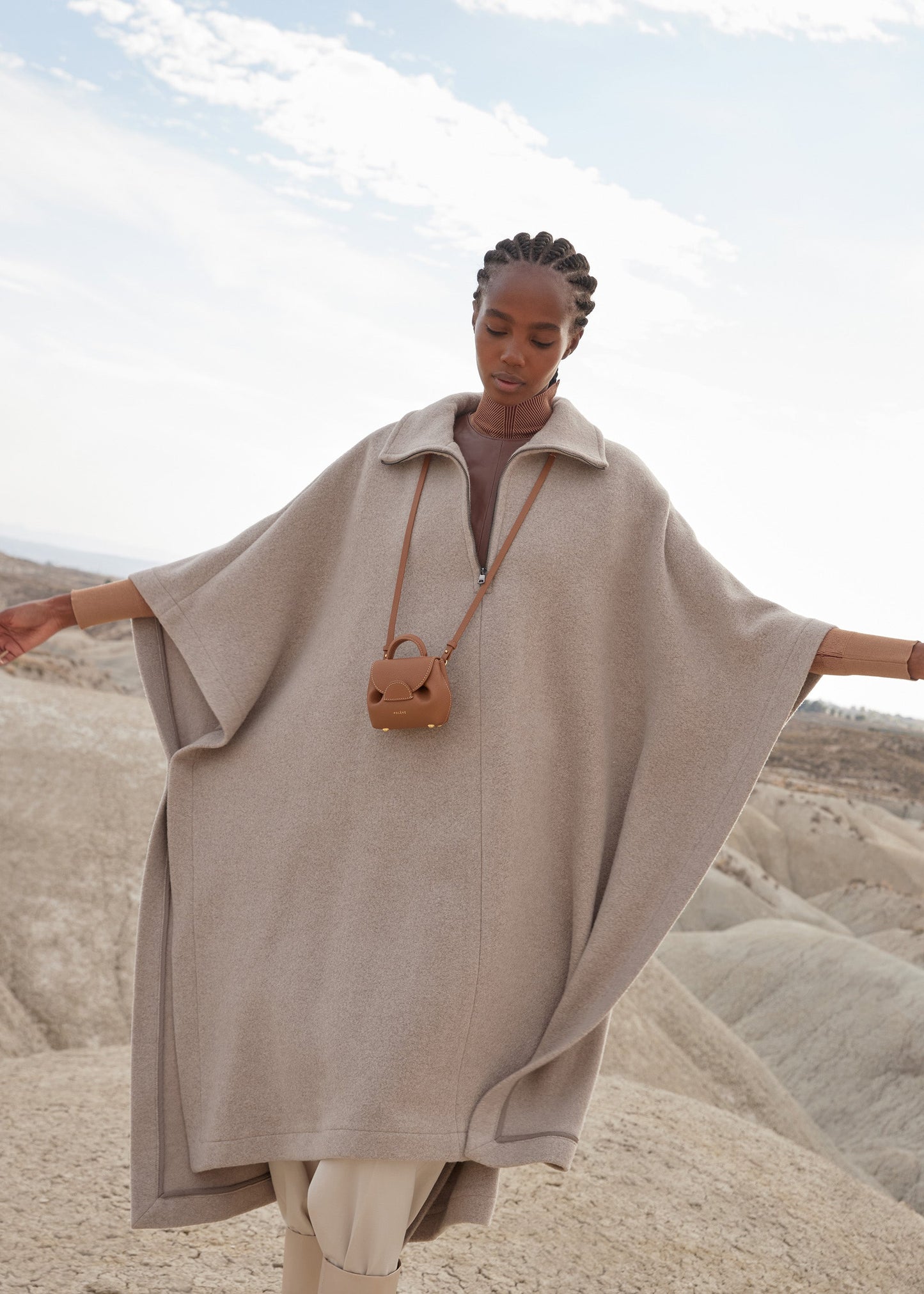 Numéro Un Micro - Textured Camel