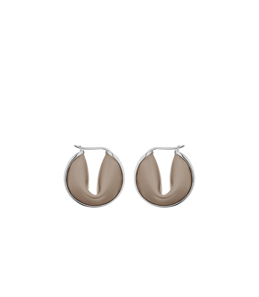 Ormé Hoop Earrings - Silver in rhodium with Taupe Leather